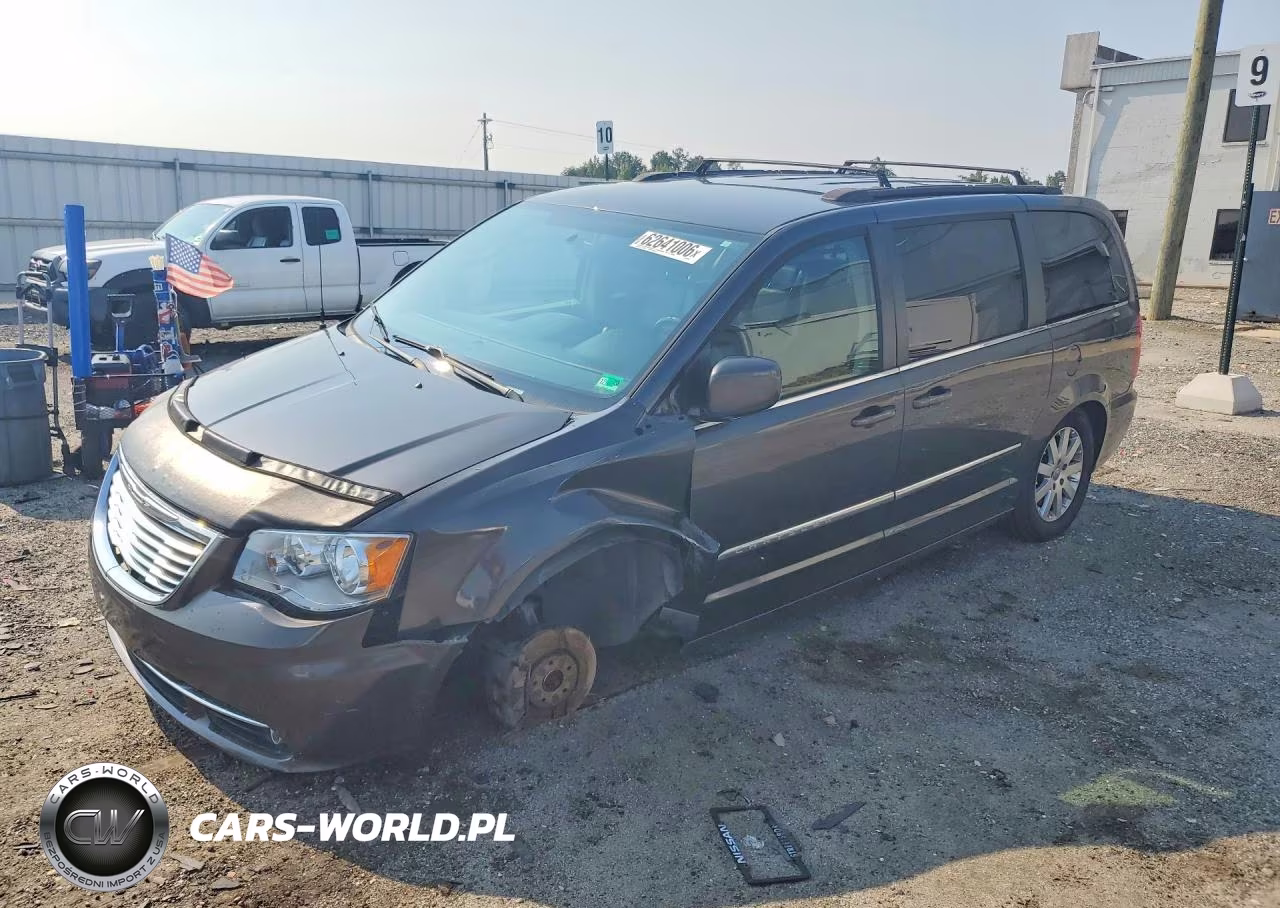 2016 Chrysler Town & Country Touring – zdjęcie 1 z 13