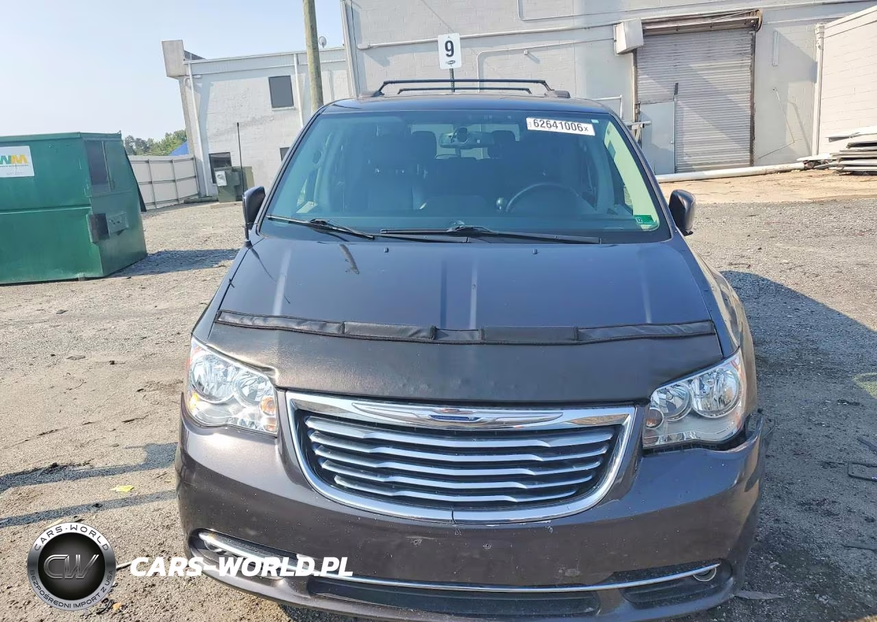 2016 Chrysler Town & Country Touring VIN:2C4RC1BG6GR238515 - 5