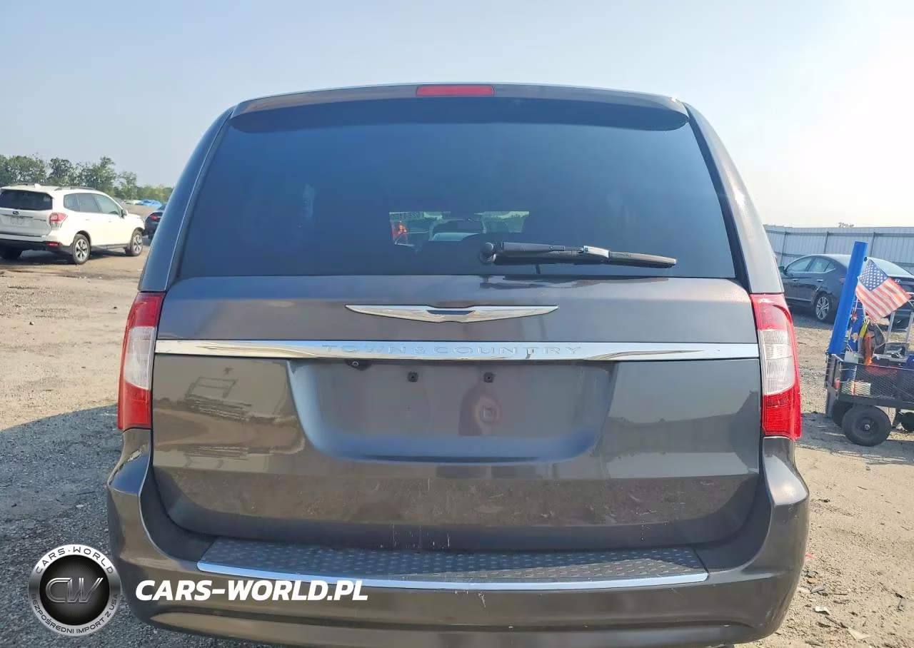 2016 Chrysler Town & Country Touring VIN:2C4RC1BG6GR238515 - 6