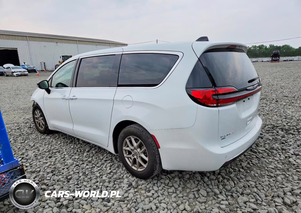 2024 Chrysler Pacifica Touring L VIN:2C4RC1BG0RR119975 - 2