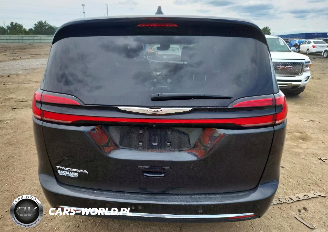 2023 Chrysler Pacifica Touring L VIN:2C4RC1BG8PR621517 - 6