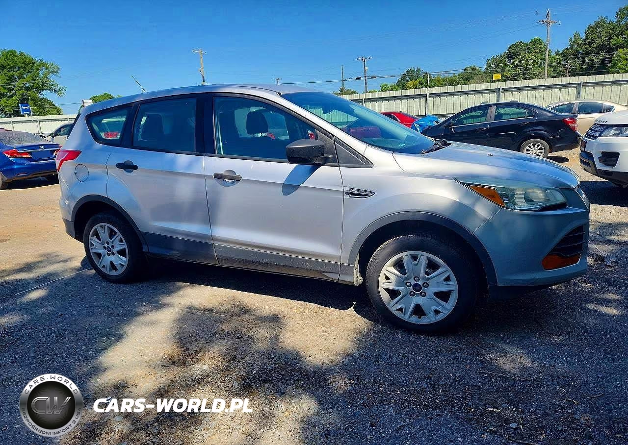 2016 Ford Escape S VIN:1FMCU0F77GUB79545 - 4