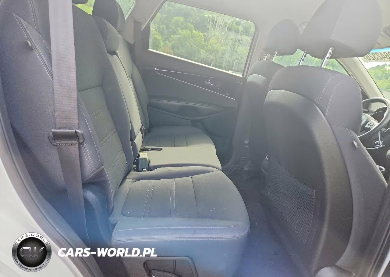 2018 Kia Sorento Lx VIN:5XYPG4A34JG340175 - 11