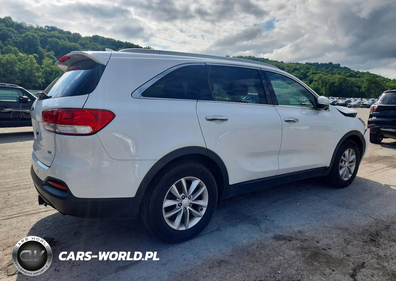 2018 Kia Sorento Lx VIN:5XYPG4A34JG340175 - 3