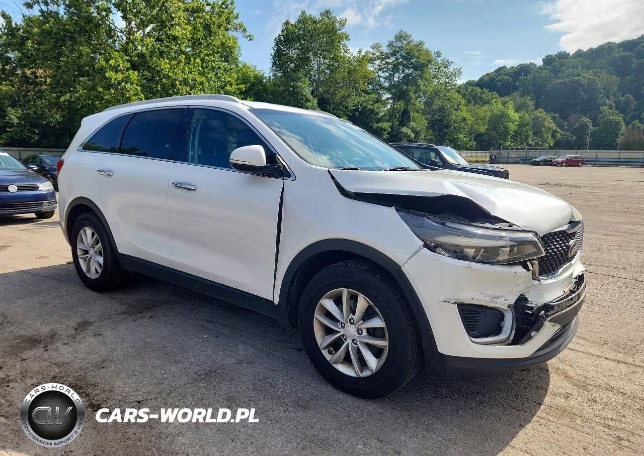 2018 Kia Sorento Lx VIN:5XYPG4A34JG340175 - 4
