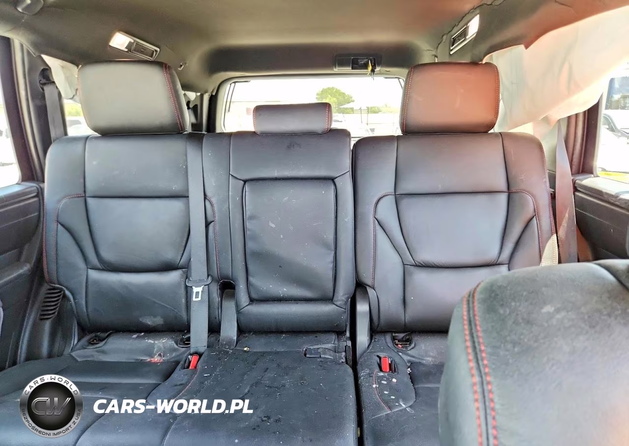 2025 Toyota Sequoia Sr5 VIN:7SVAAAAAXSX004300 - 10