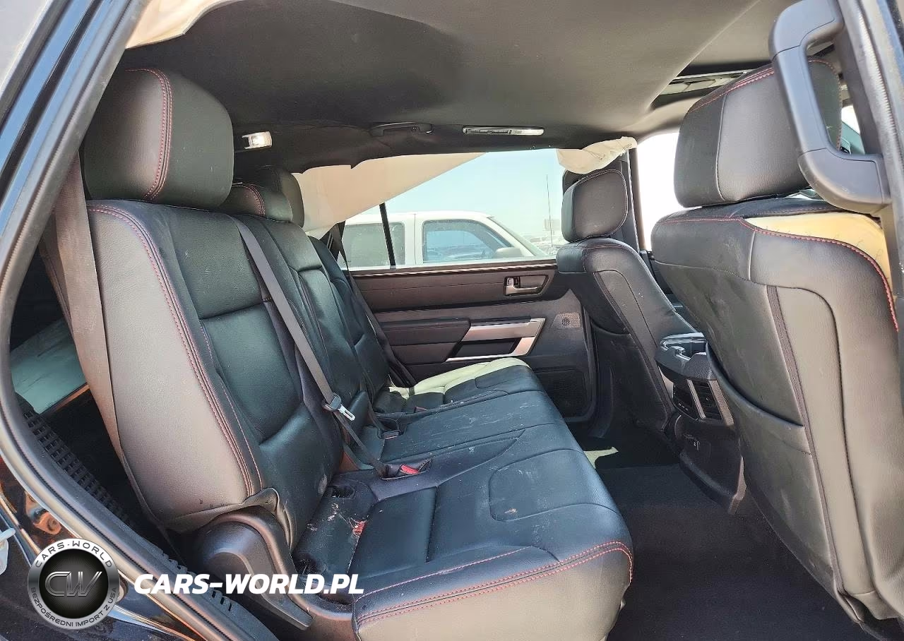 2025 Toyota Sequoia Sr5 VIN:7SVAAAAAXSX004300 - 11