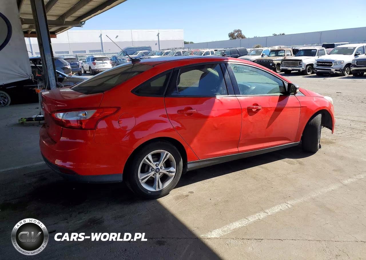 2014 Ford Focus Se VIN:1FADP3F20EL318493 - 3