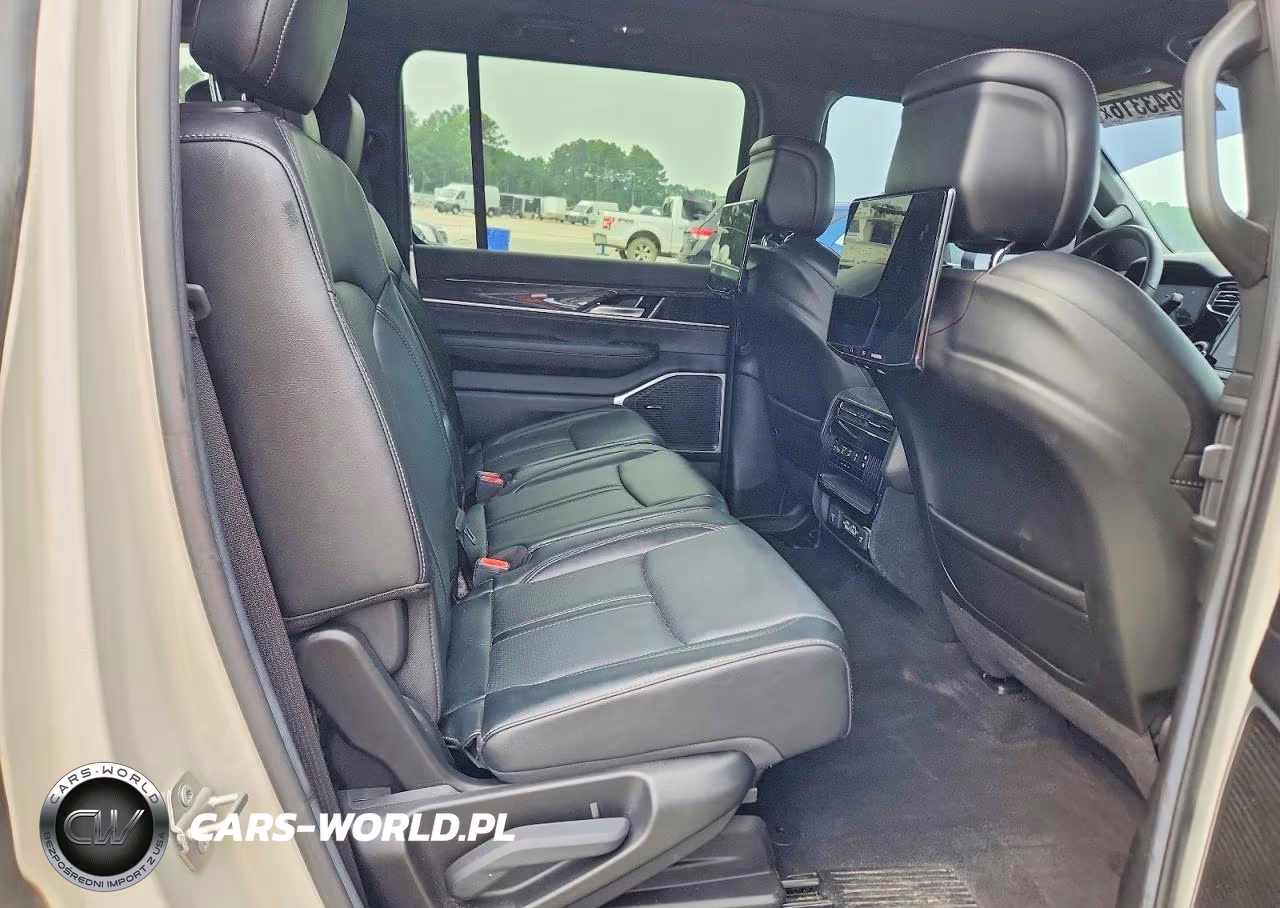 2022 Jeep Wagoneer Series Ii VIN:1C4SJVBT0NS180859 - 11