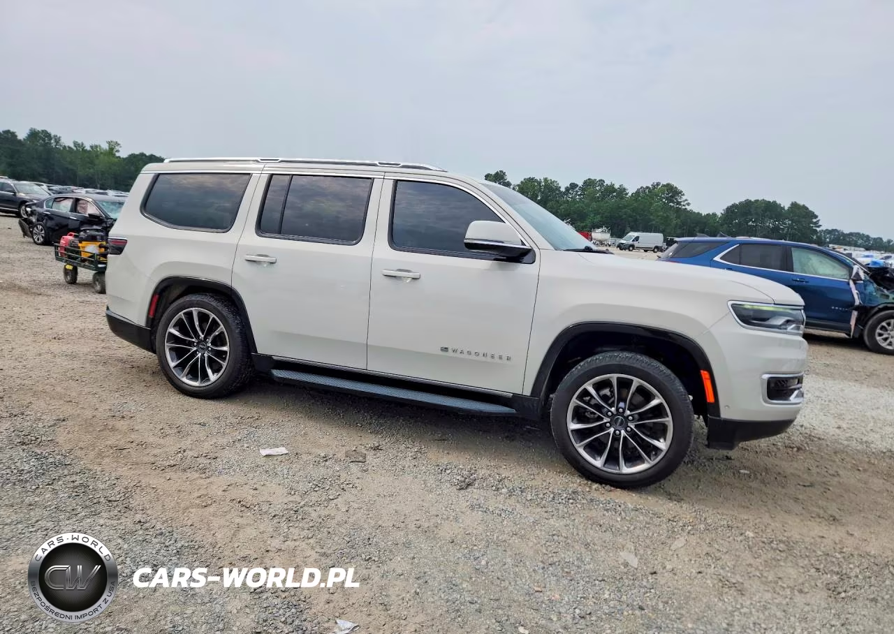 2022 Jeep Wagoneer Series Ii VIN:1C4SJVBT0NS180859 - 4