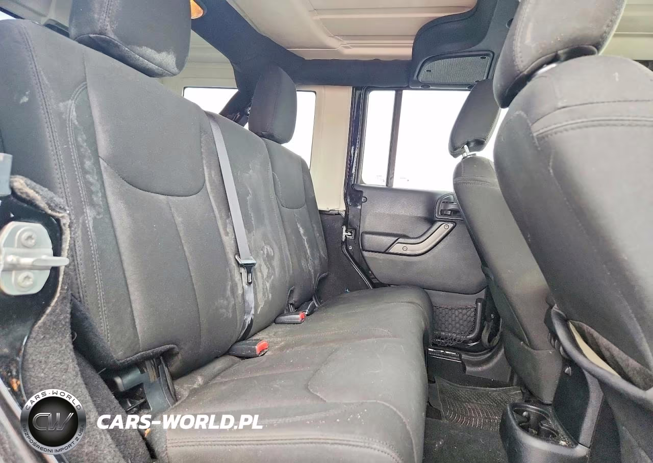 2016 Jeep Wrangler Unlimited Sport VIN:1C4BJWDG8GL263880 - 11