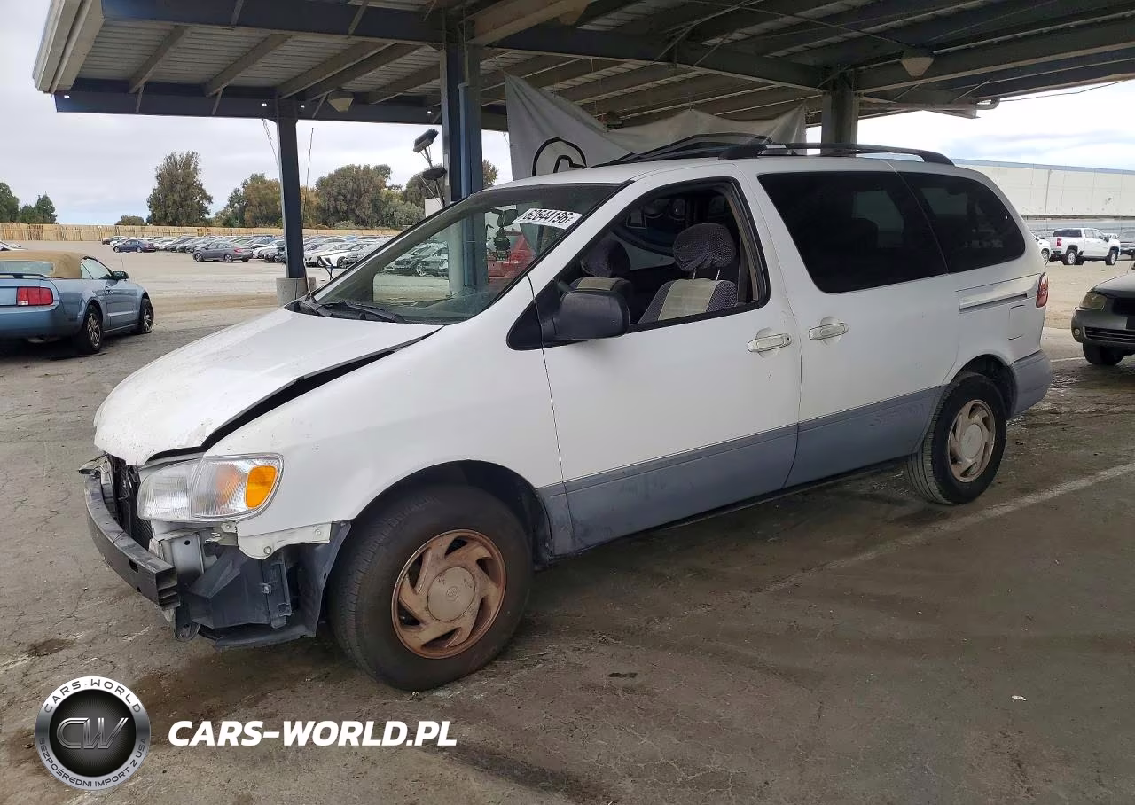 1999 Toyota Sienna Le