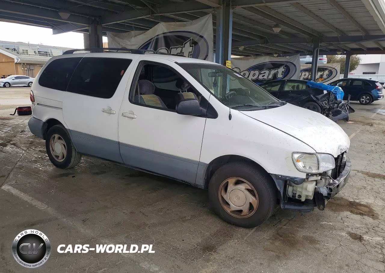 1999 Toyota Sienna Le VIN:4T3ZF13C1XU148746 - 4