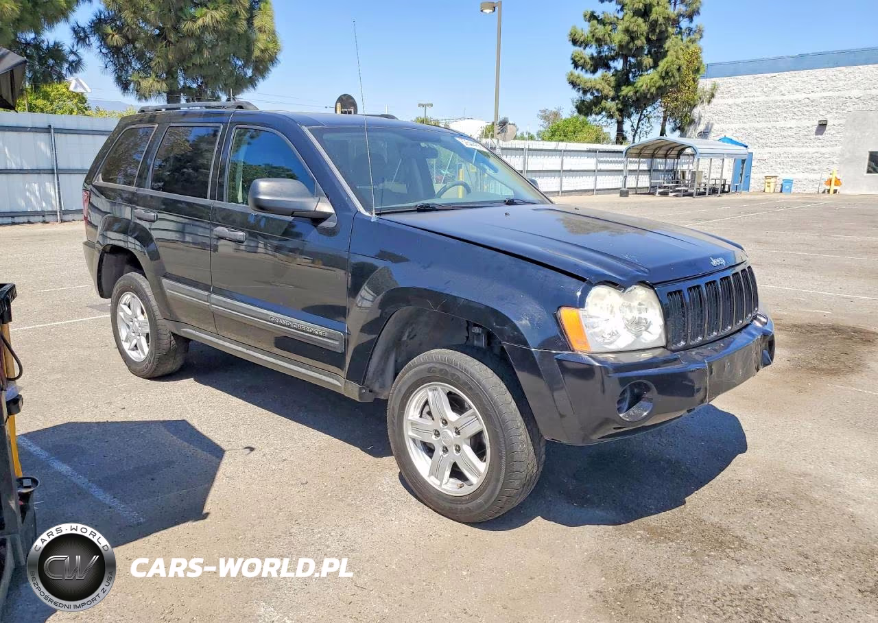 2005 Jeep Grand Cherokee Laredo VIN:1J4GR48K85C709972 - 4