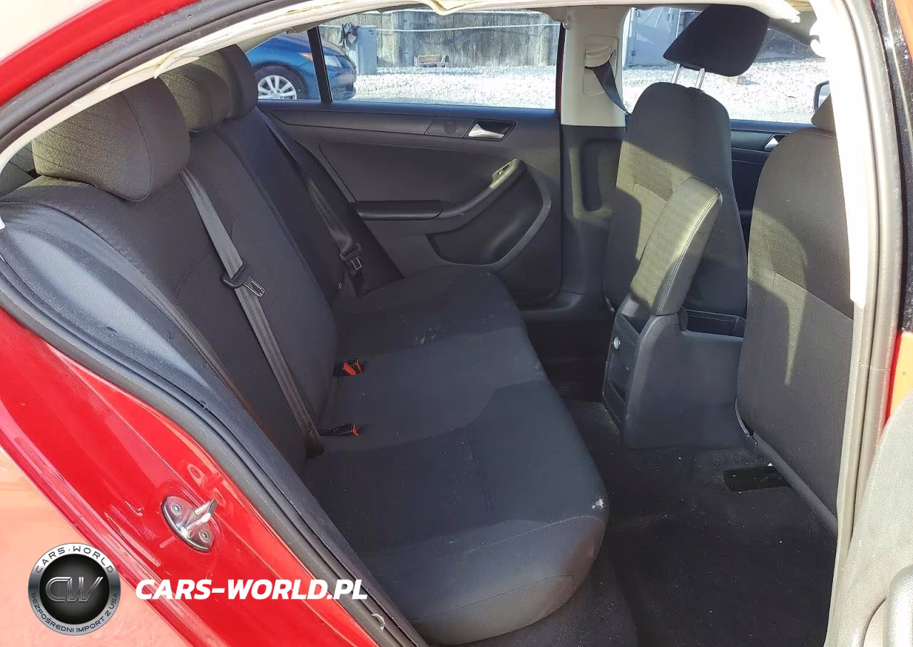 2015 Volkswagen Jetta Base VIN:3VW2K7AJ1FM218700 - 10