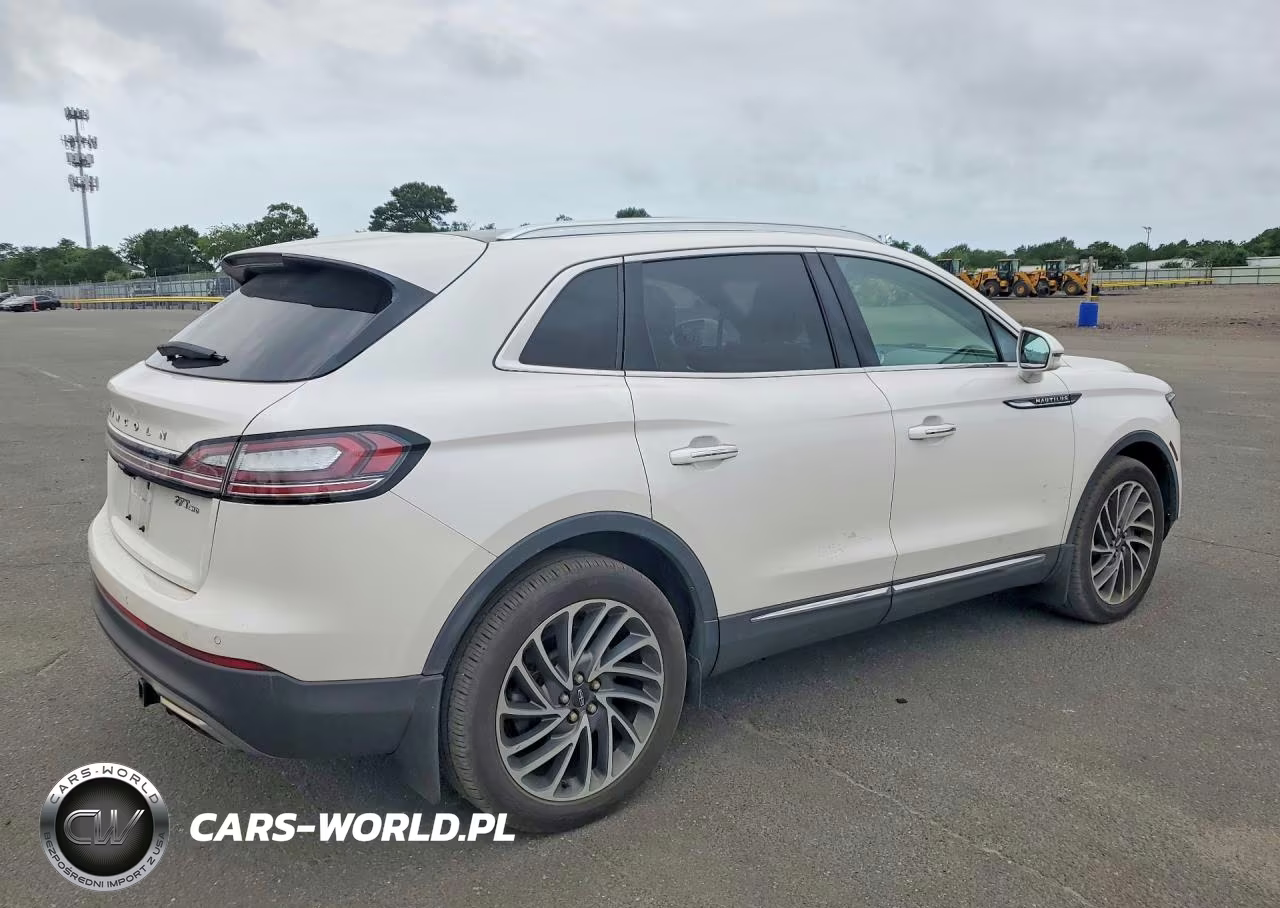2019 Lincoln Nautilus Reserve VIN:2LMPJ8LP0KBL60762 - 3