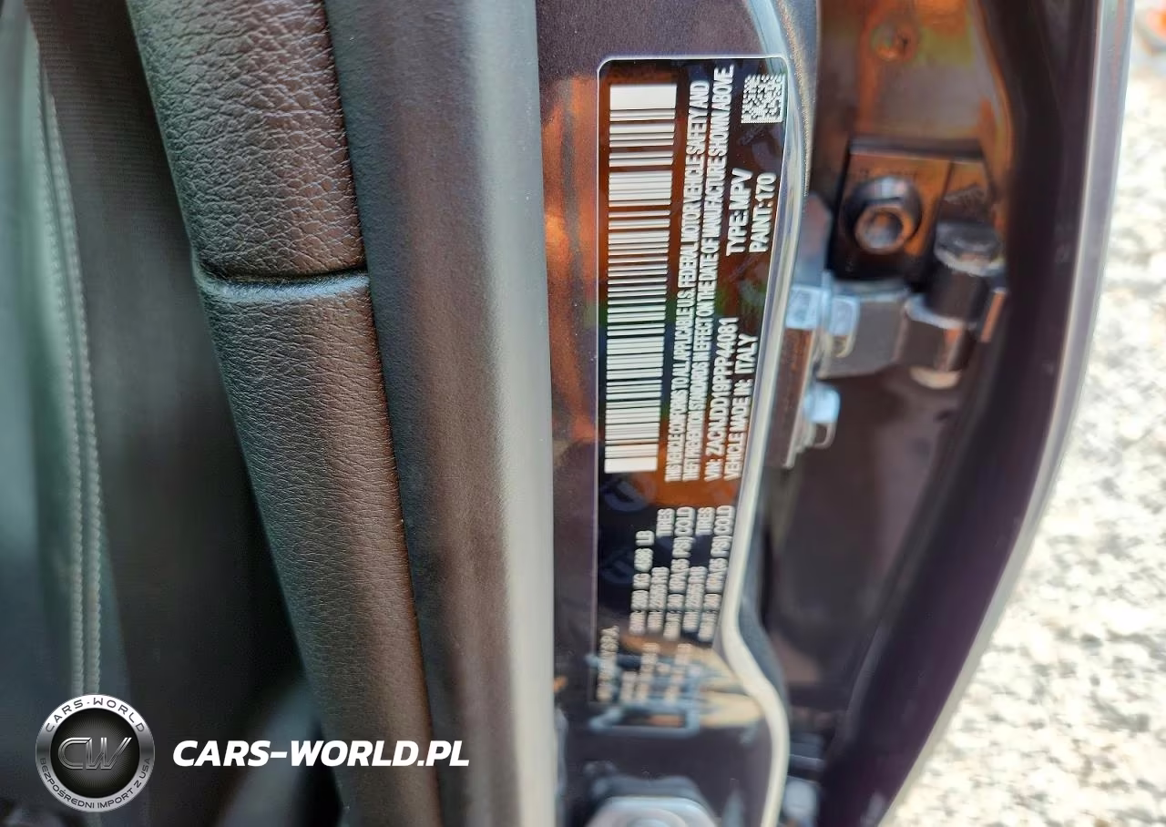 2023 Jeep Renegade Limited VIN:ZACNJDD19PPP44081 - 13