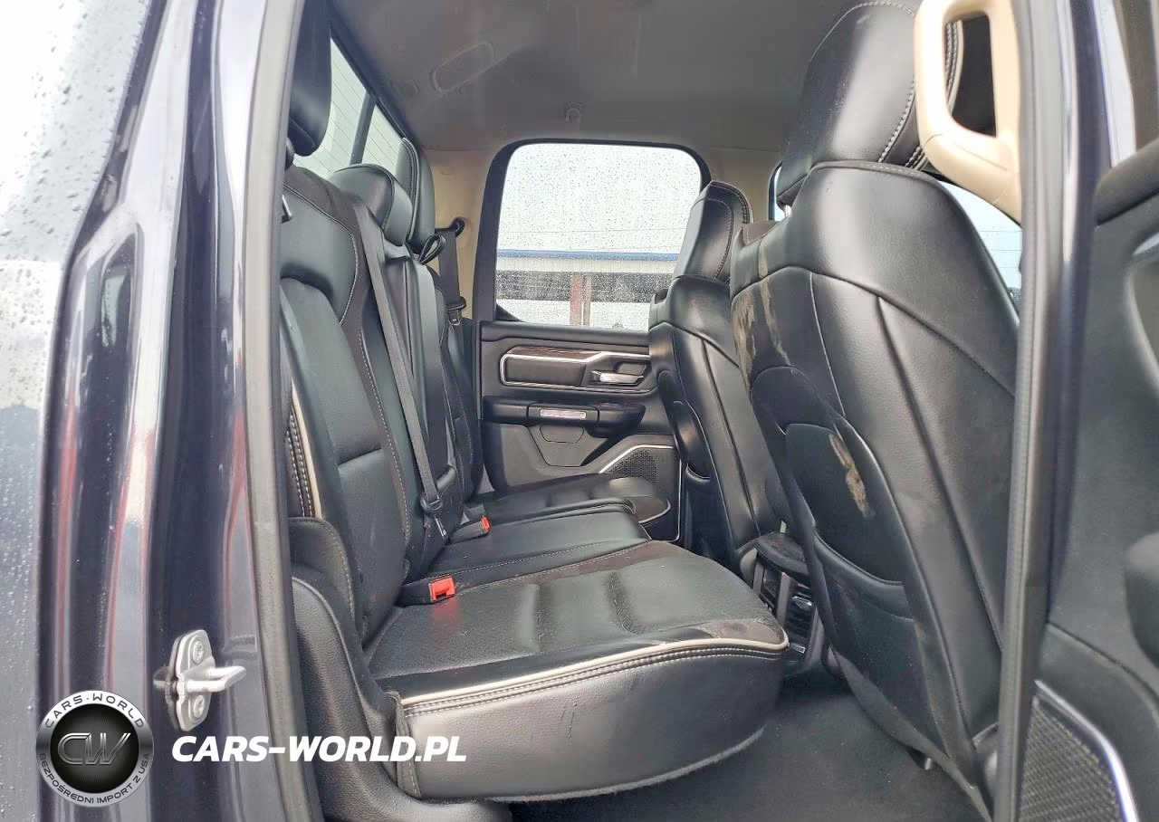 2019 Ram 1500 Laramie VIN:1C6RREDT6KN785720 - 10