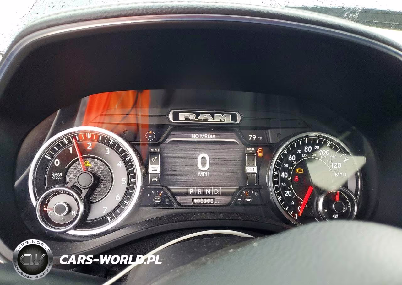 2019 Ram 1500 Laramie VIN:1C6RREDT6KN785720 - 9