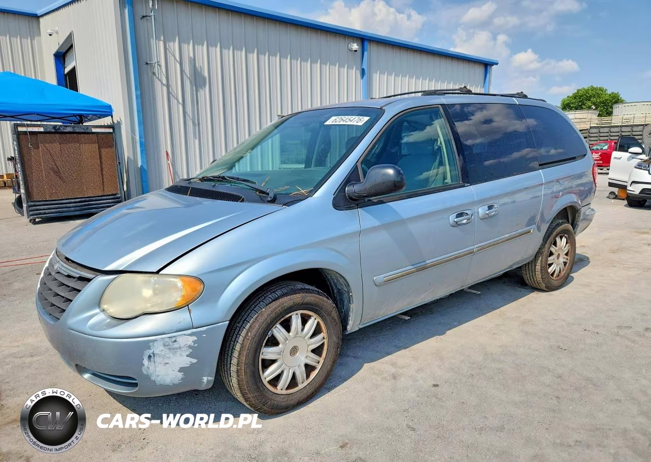 2005 Chrysler Town & Country Touring