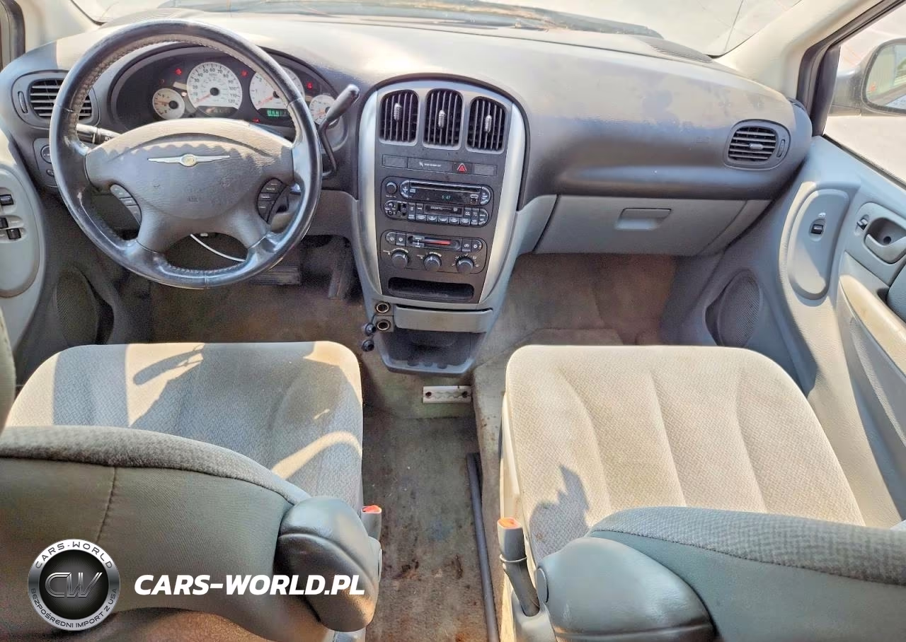2005 Chrysler Town & Country Touring VIN:2C8GP54L05R327943 - 8