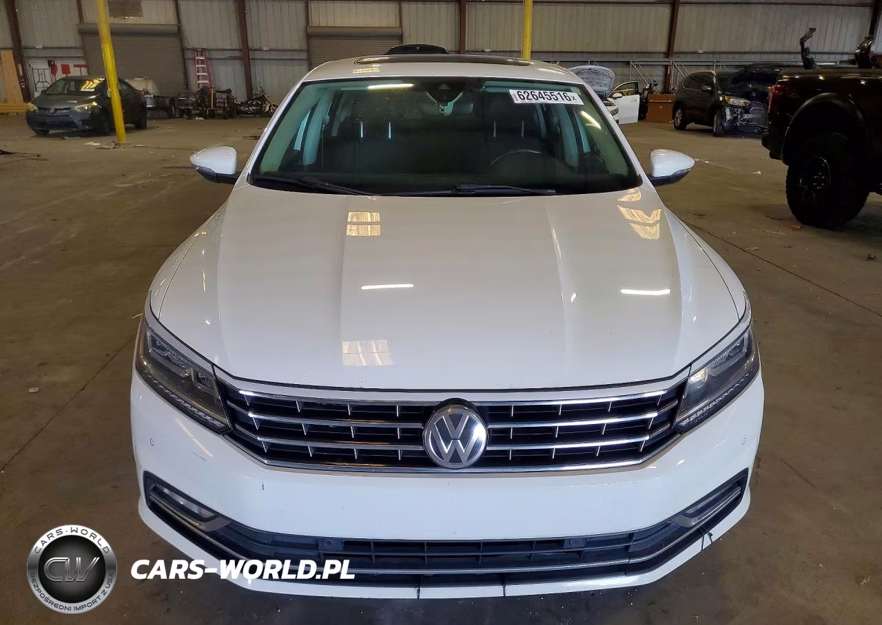 2017 Volkswagen Passat Sel Premium VIN:1VWCT7A33HC031918 - 5