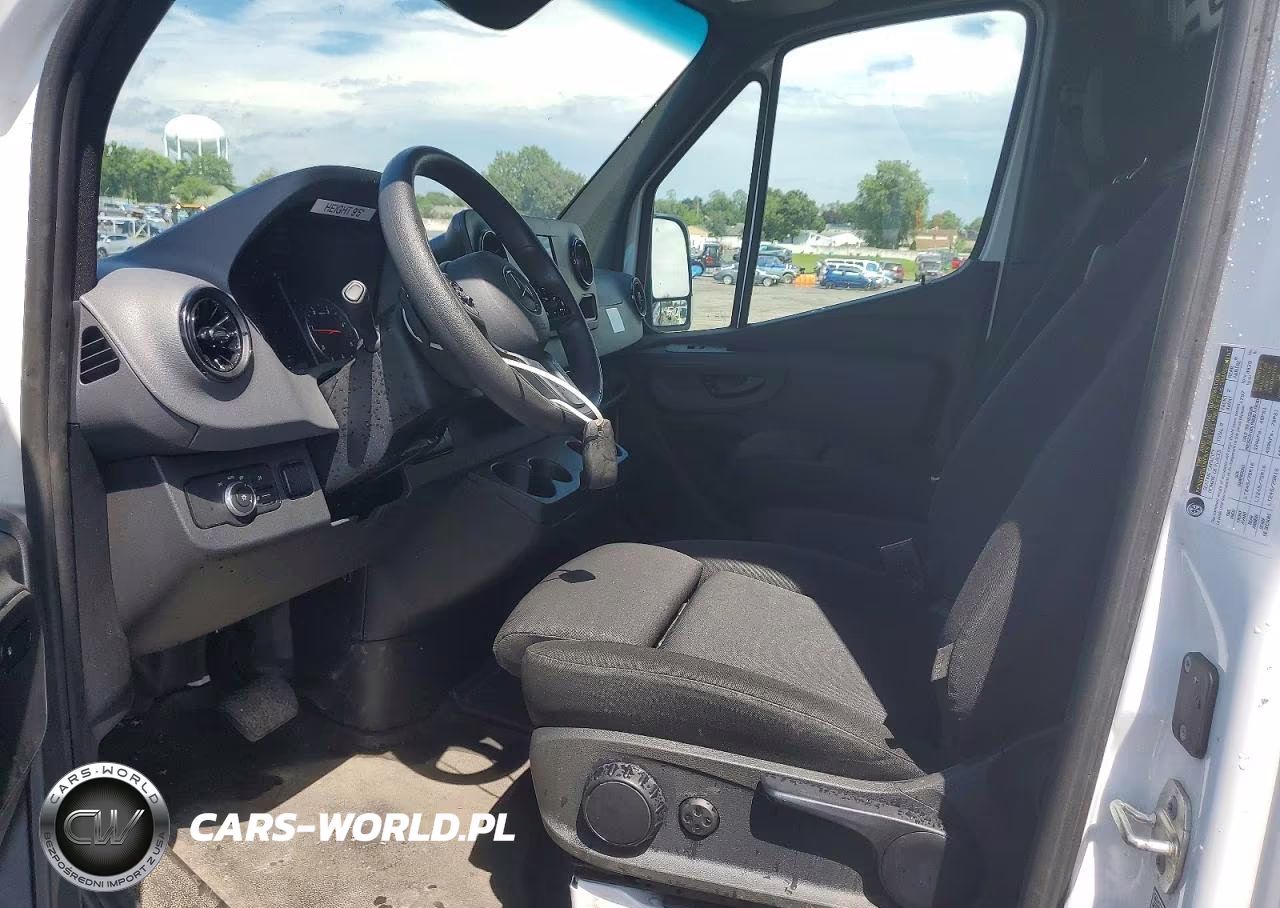 2024 Mercedes-Benz Sprinter 2500 Delivery Van VIN:W1Y4NBHYXRP722794 - 7