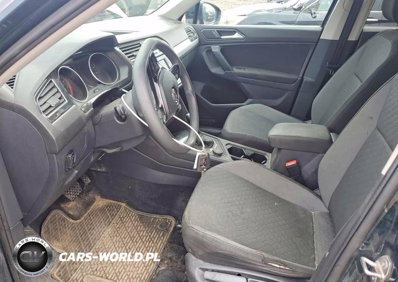 2018 Volkswagen Tiguan S VIN:3VV0B7AX9JM014543 - 7