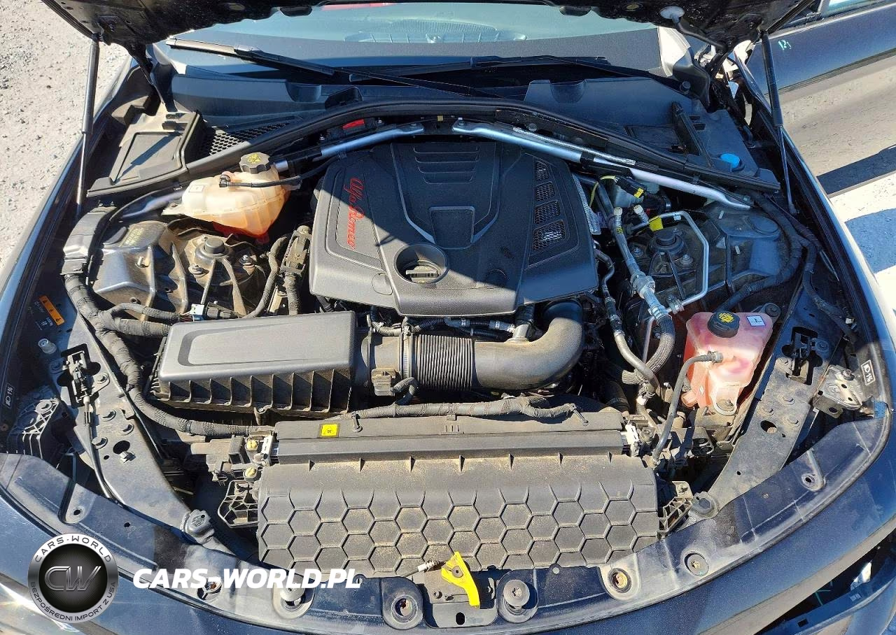 2018 Alfa Romeo Giulia Ti VIN:ZARFAECN0J7565990 - 11