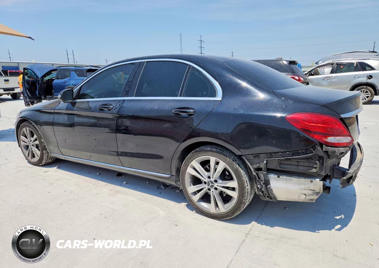 2017 Mercedes-Benz C 300 VIN:55SWF4JB0HU203661 - 2