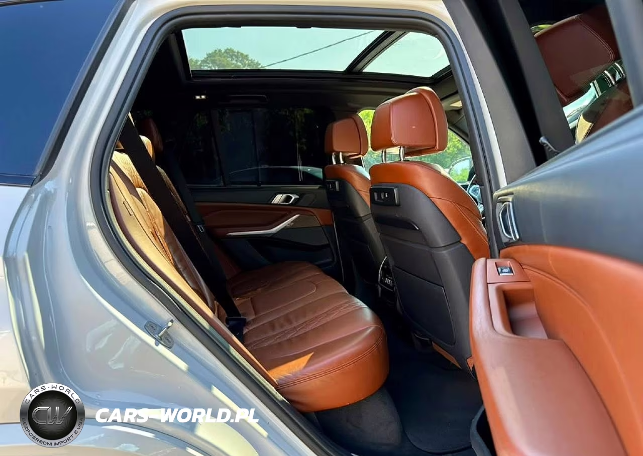2019 BMW X5 xDrive50I VIN:5UXJU2C53KLN49994 - 9
