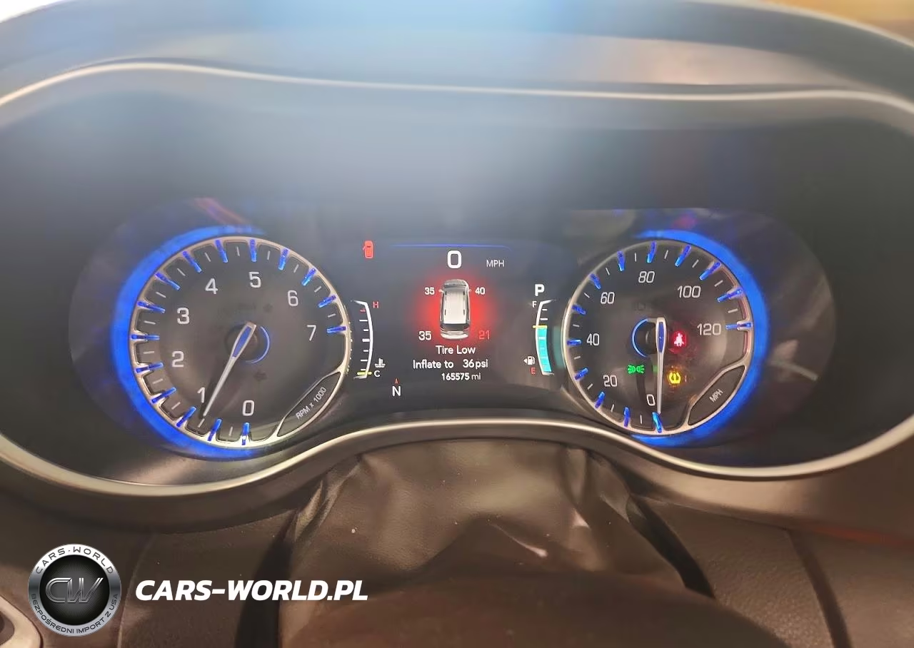 2018 Chrysler Pacifica Touring L Plus VIN:2C4RC1EG5JR102718 - 9
