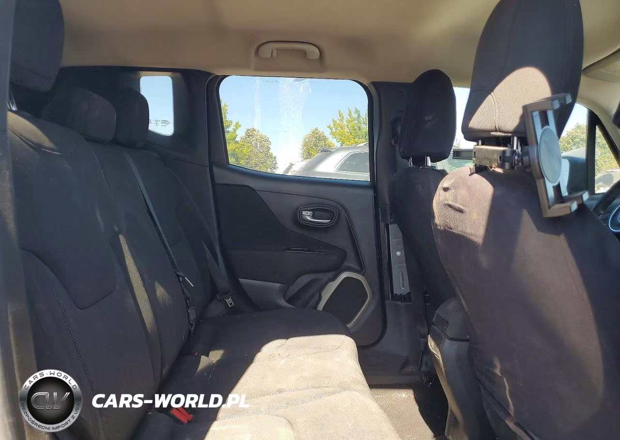 2015 Jeep Renegade Sport VIN:ZACCJAAH6FPB94895 - 11