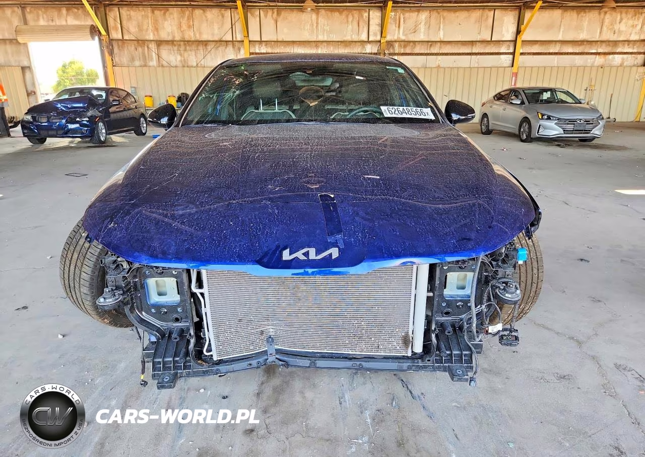2025 Kia K5 Gt Line VIN:KNAG64J7XS5370696 - 5