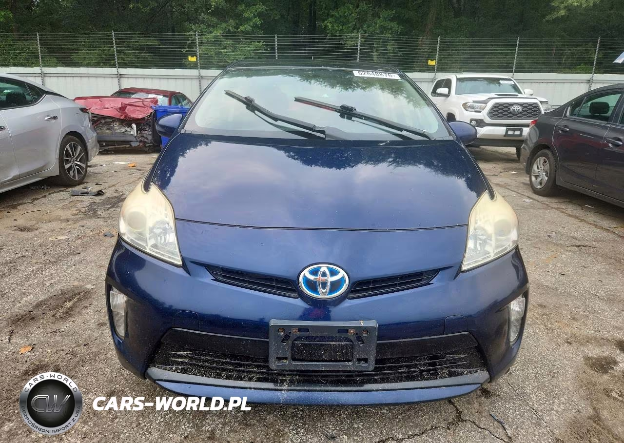 2014 Toyota Prius Three VIN:JTDKN3DU8E1790349 - 5