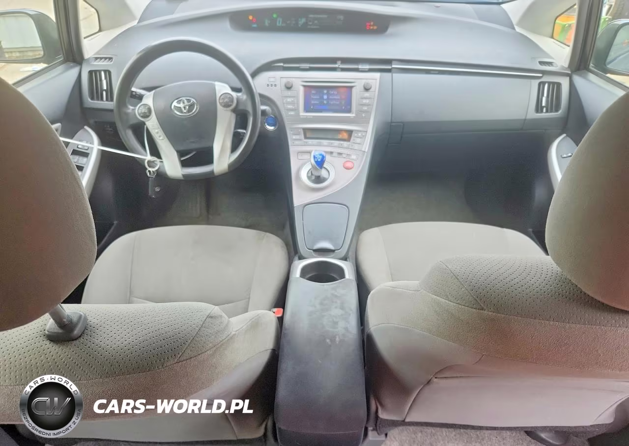 2014 Toyota Prius Three VIN:JTDKN3DU8E1790349 - 8