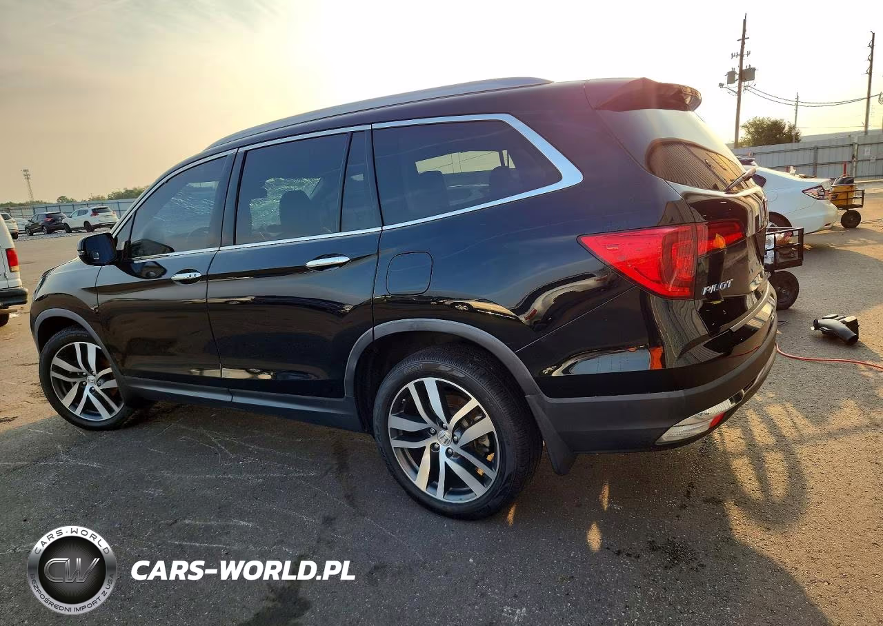 2017 Honda Pilot Touring VIN:5FNYF6H93HB024328 - 2