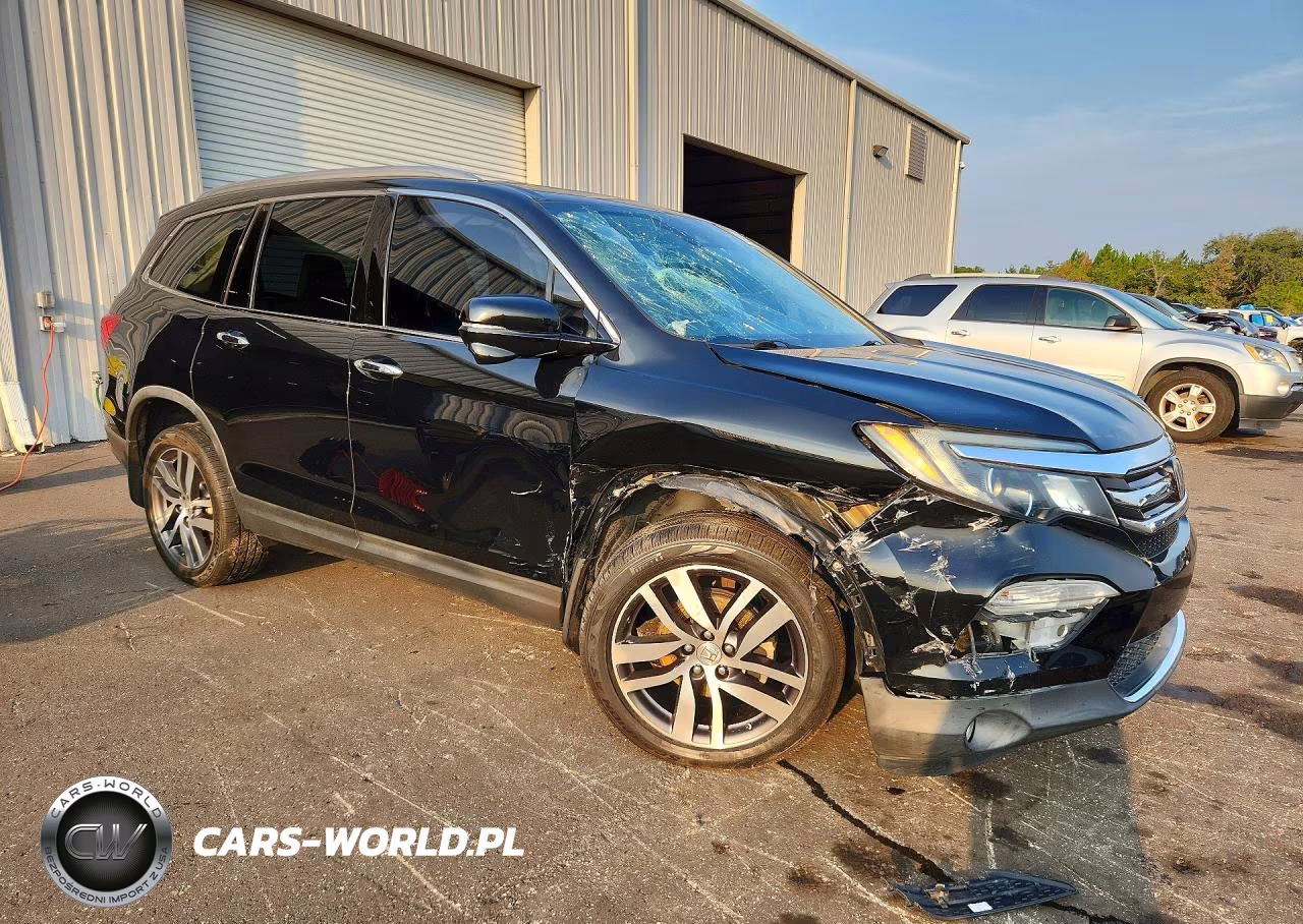 2017 Honda Pilot Touring VIN:5FNYF6H93HB024328 - 4