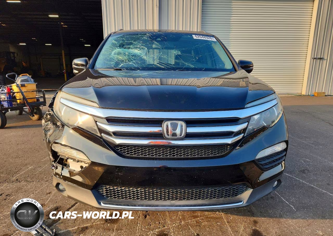 2017 Honda Pilot Touring VIN:5FNYF6H93HB024328 - 5