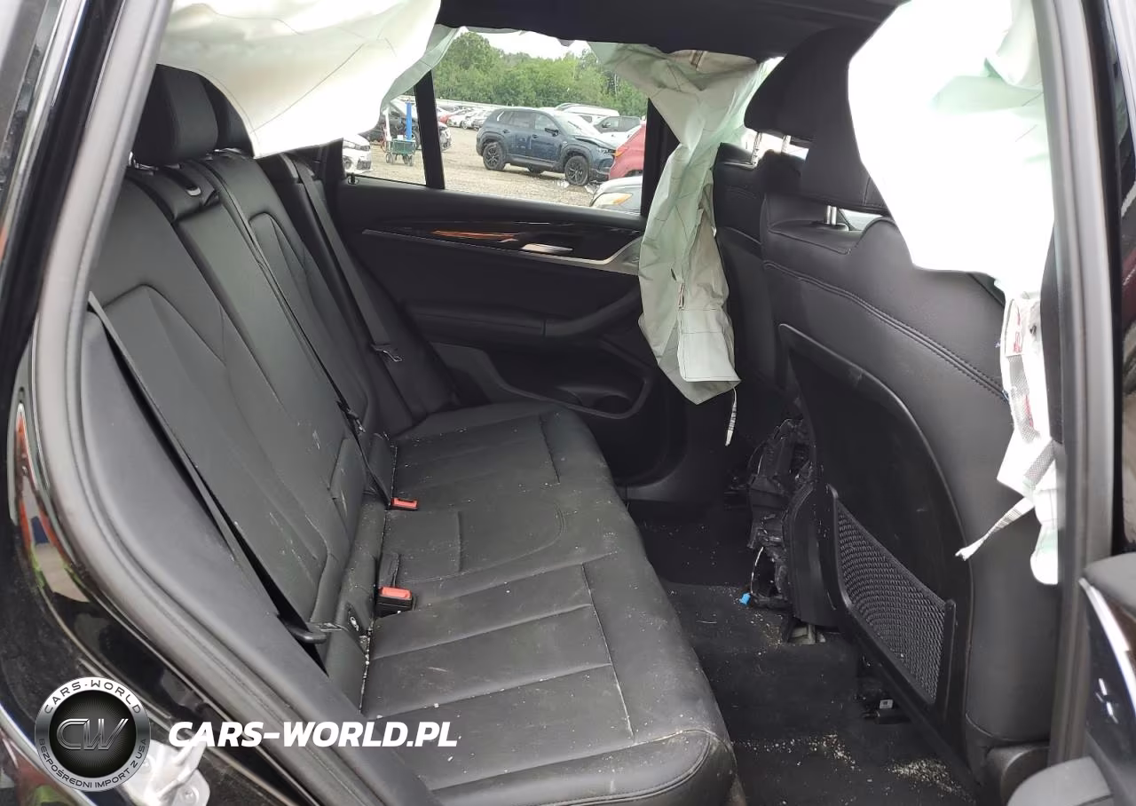 2021 BMW X3 xDrive30E VIN:5UXTS1C03M9G49481 - 11