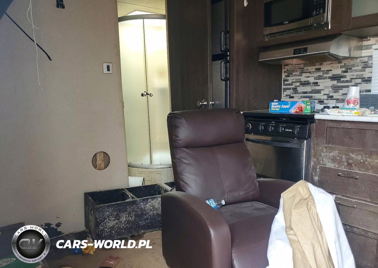 2018 Forest River Rv VIN:4X4TWD727J7360413 - 6