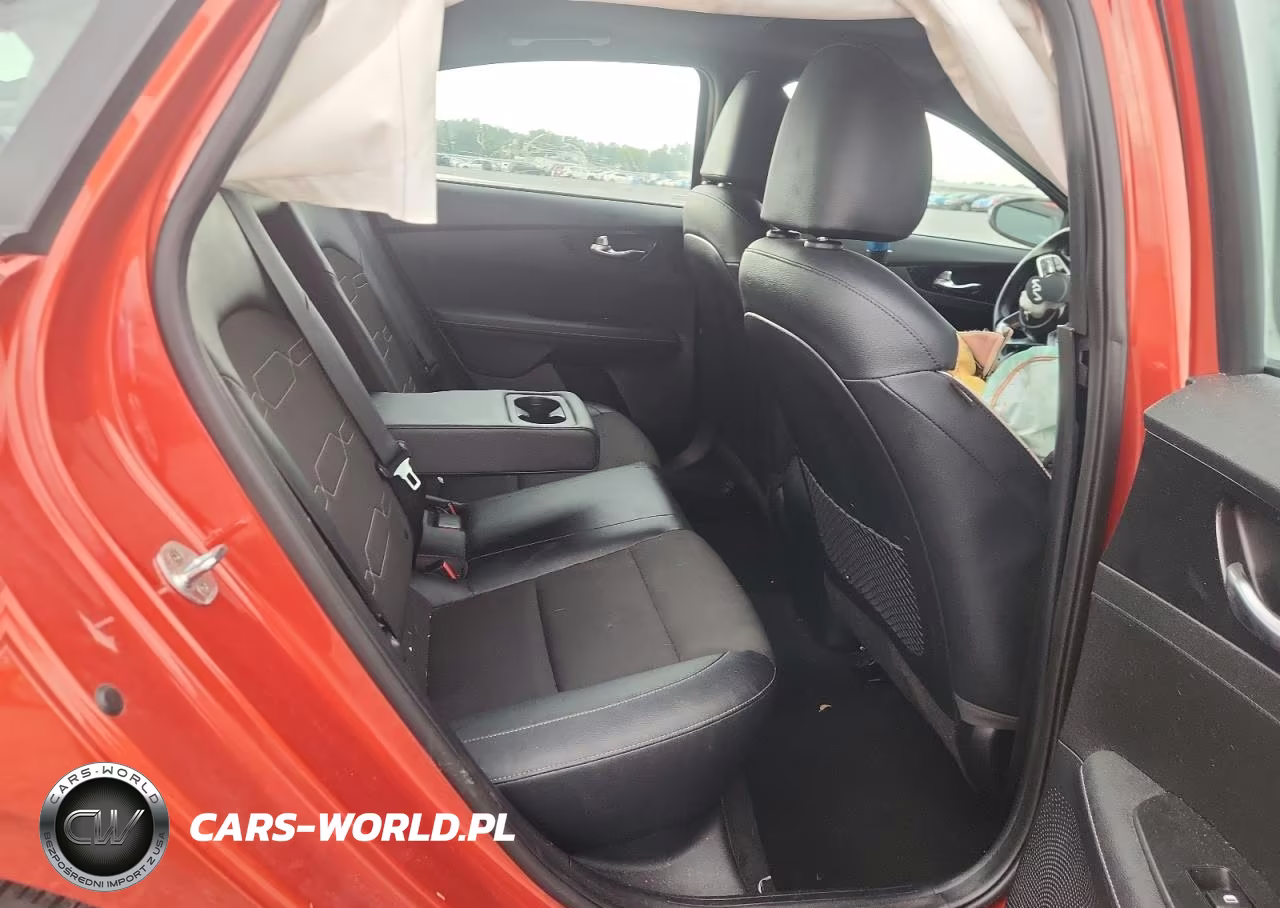 2022 Kia Forte Gt Line VIN:3KPF54AD8NE486088 - 10