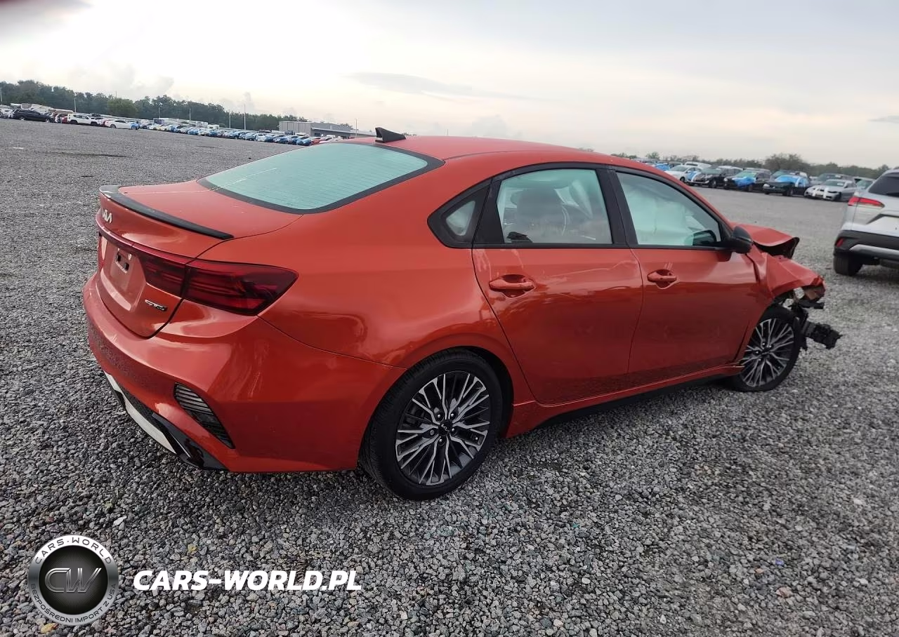 2022 Kia Forte Gt Line VIN:3KPF54AD8NE486088 - 3
