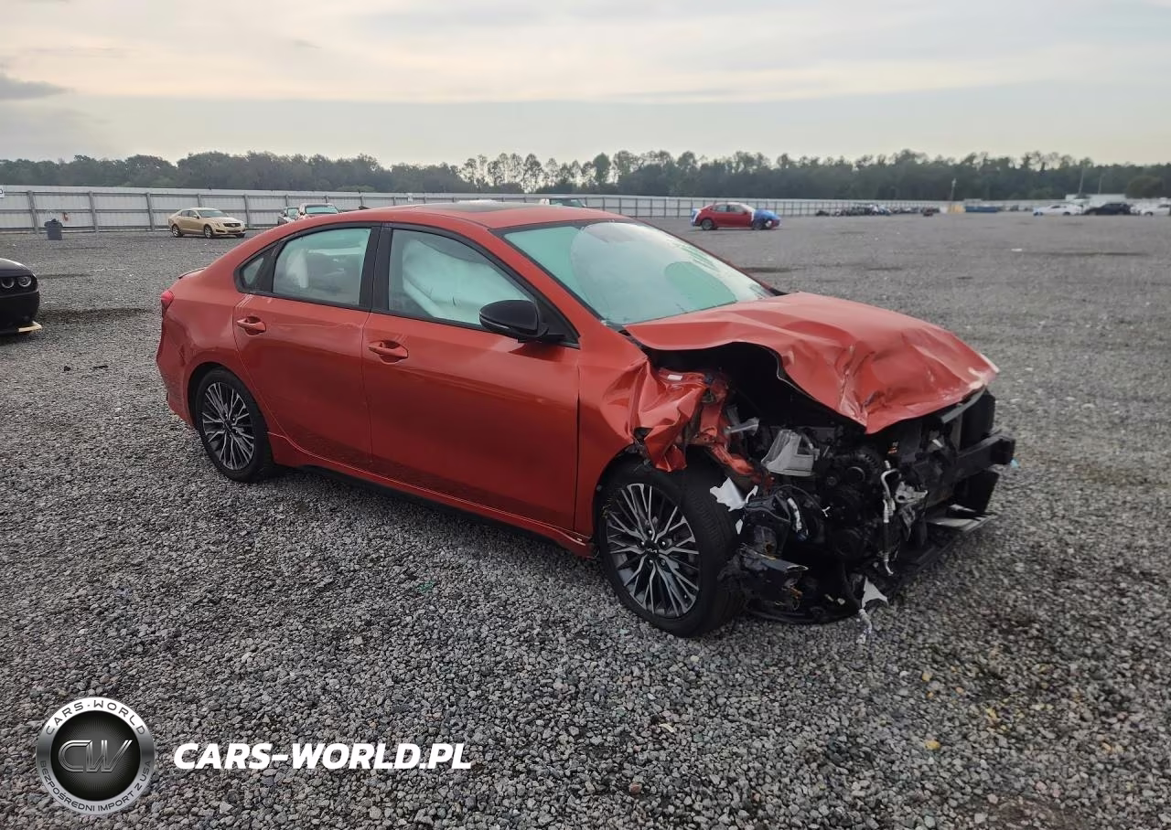 2022 Kia Forte Gt Line VIN:3KPF54AD8NE486088 - 4