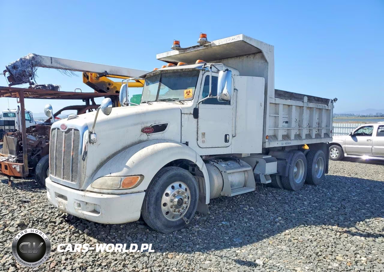 2011 Peterbilt 386 - Dump Truck
