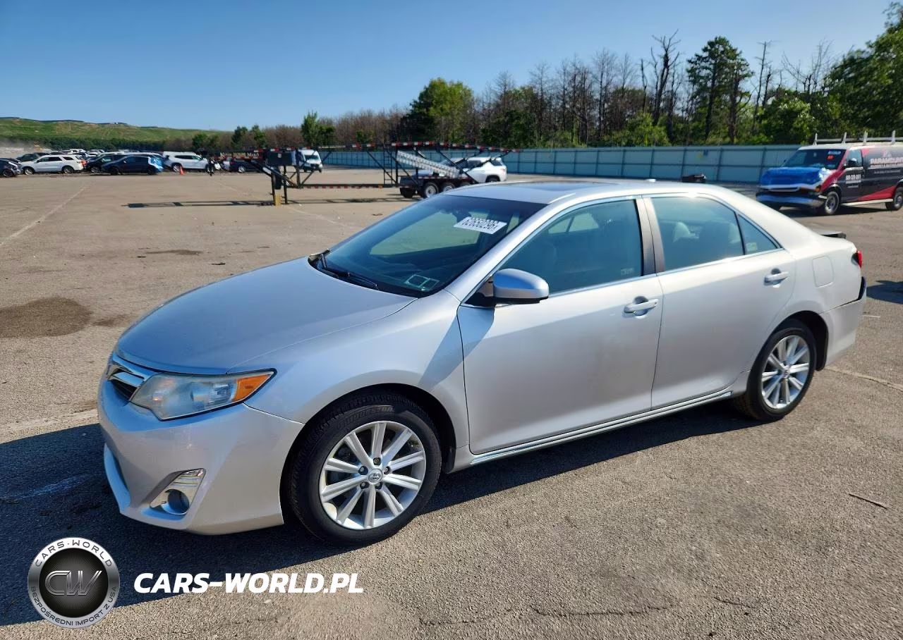 2012 Toyota Camry Xle – zdjęcie 1 z 12