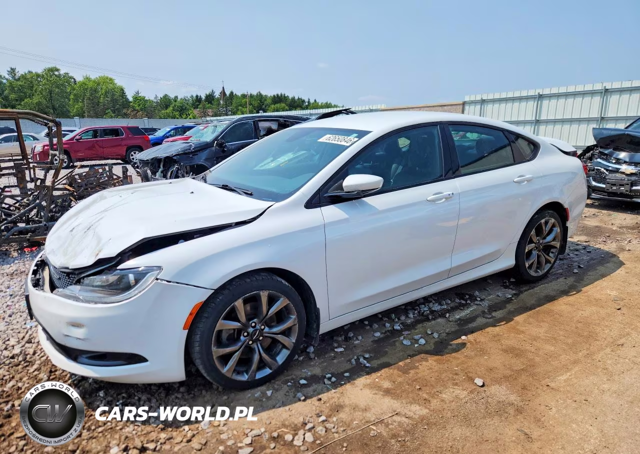 2015 Chrysler 200 S – zdjęcie 1 z 12