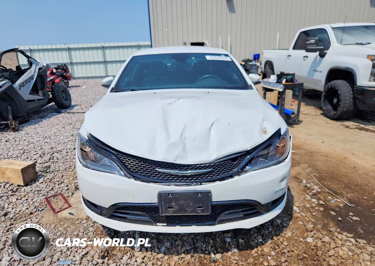 2015 Chrysler 200 S VIN:1C3CCCBG5FN678260 - 5