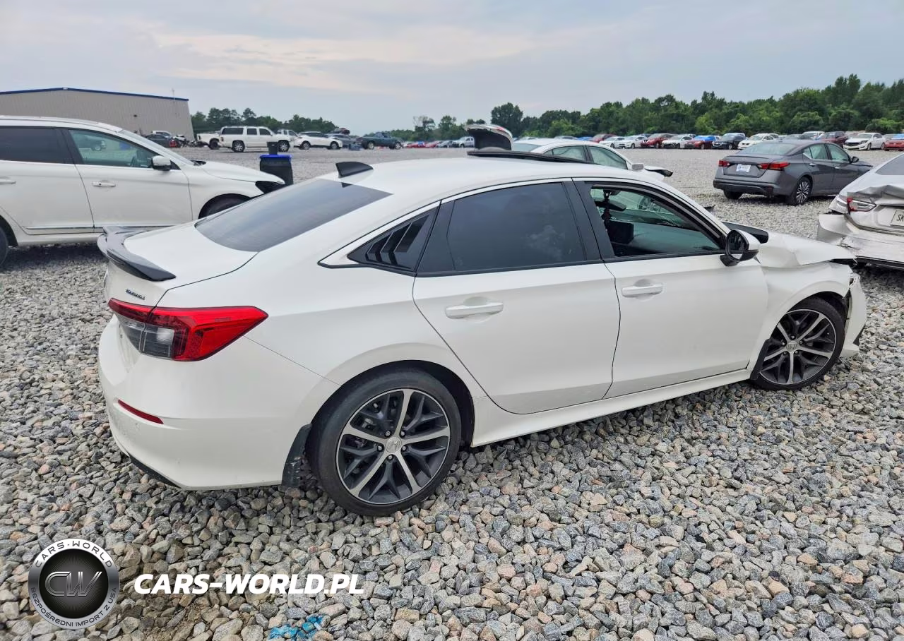 2024 Honda Civic Touring VIN:2HGFE1F98RH318112 - 3