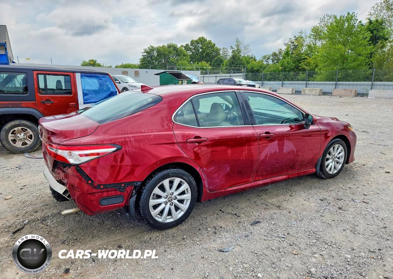 2020 Toyota Camry Le VIN:4T1C11AK5LU978292 - 3